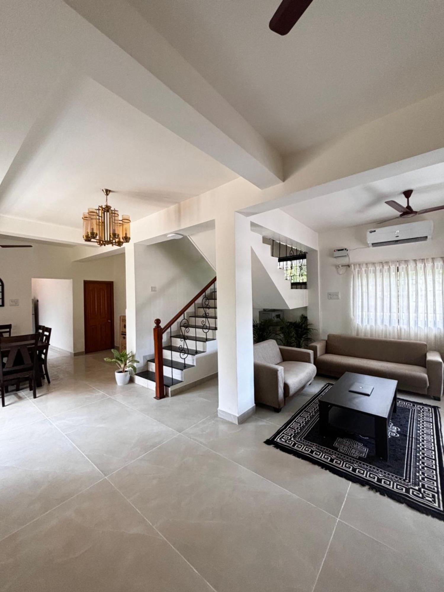 Papa John Villa A كالانغيُت المظهر الخارجي الصورة
