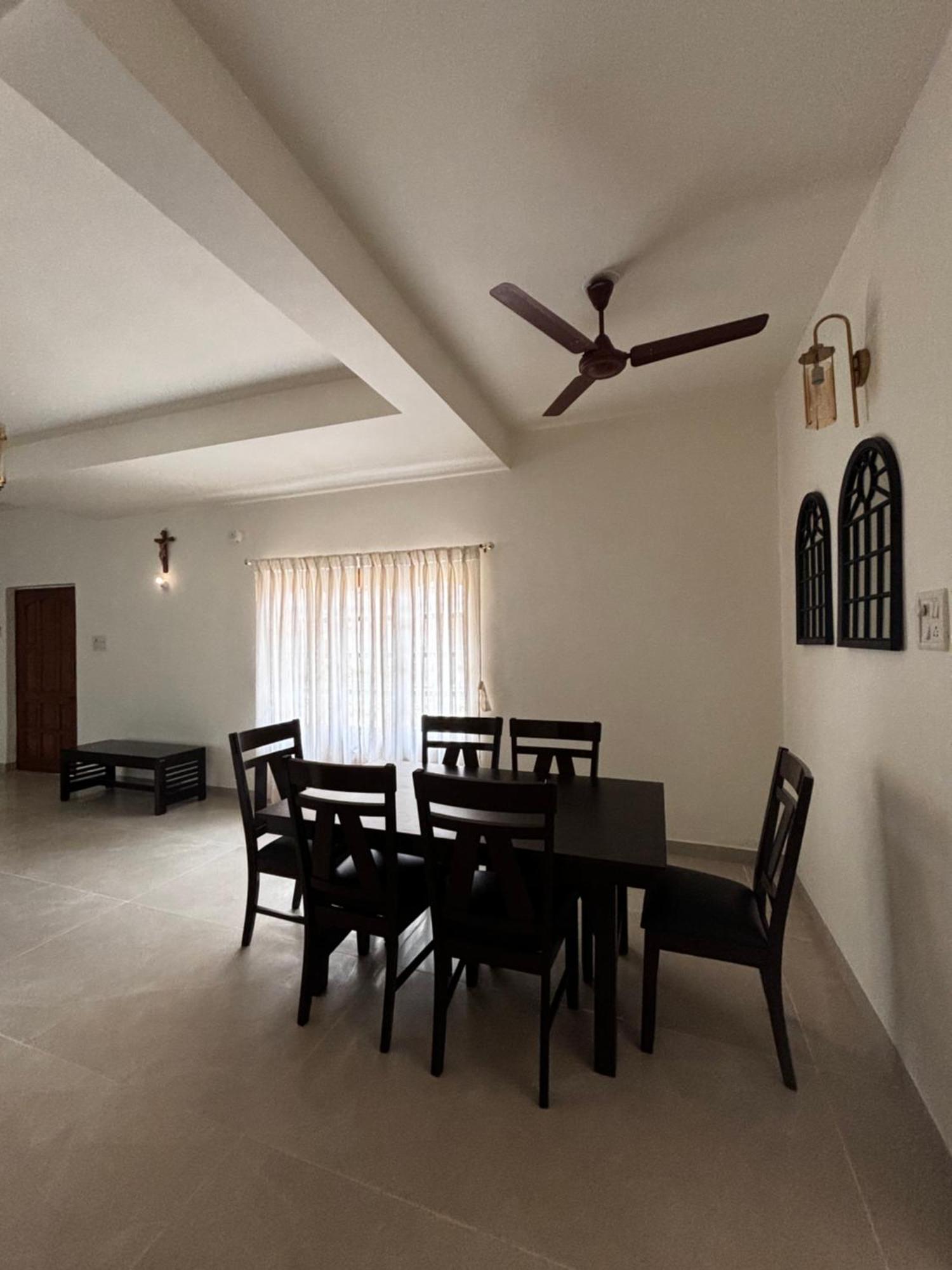 Papa John Villa A كالانغيُت المظهر الخارجي الصورة